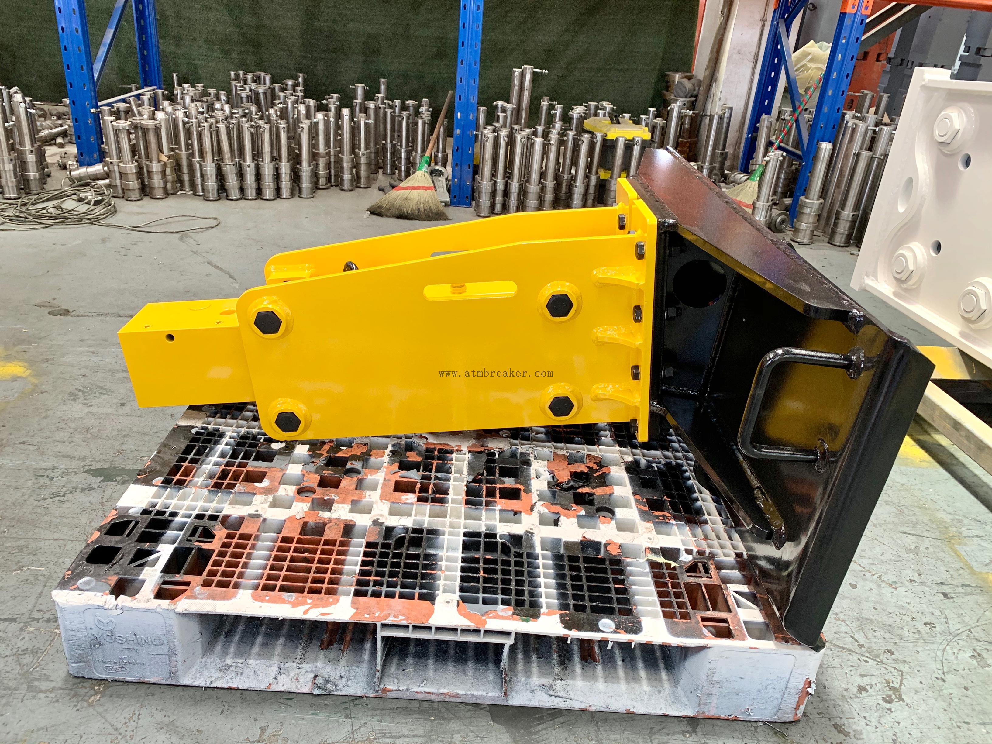 Skid loader type hydraulic breaker for BOBCAT 